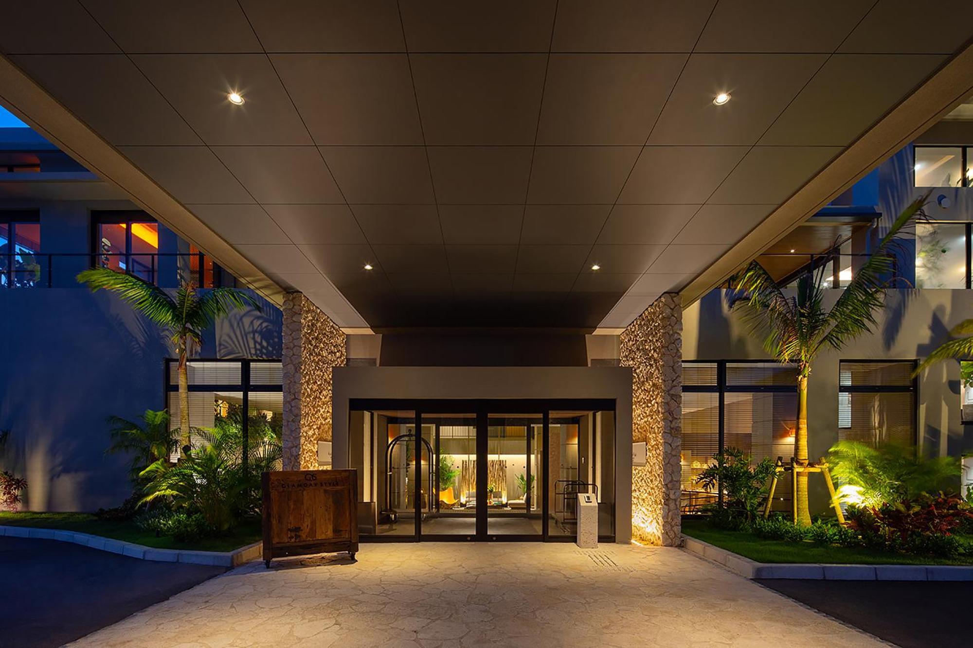 Glamday Style Okinawa Yomitan Hotel & Resort ภายนอก รูปภาพ