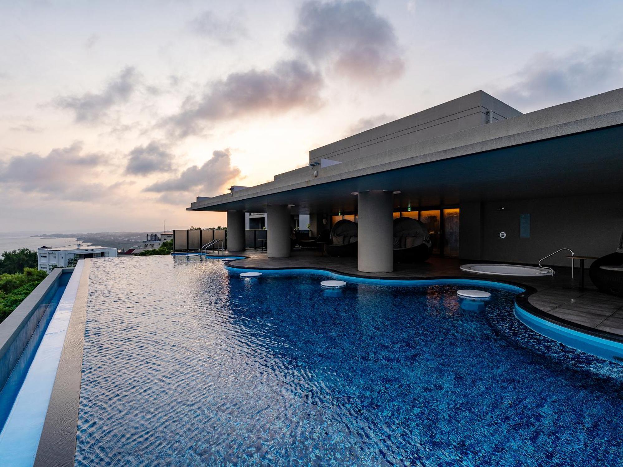 Glamday Style Okinawa Yomitan Hotel & Resort ภายนอก รูปภาพ
