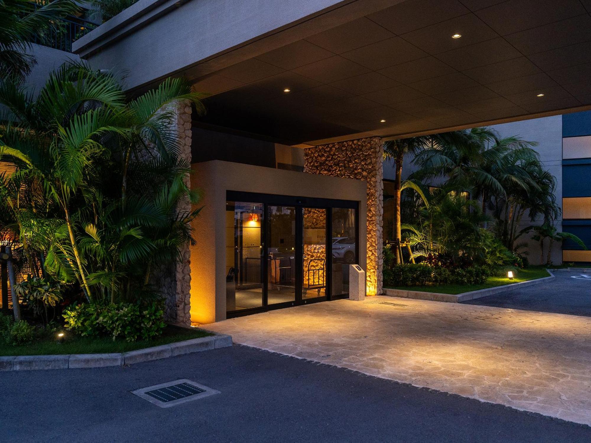 Glamday Style Okinawa Yomitan Hotel & Resort ภายนอก รูปภาพ